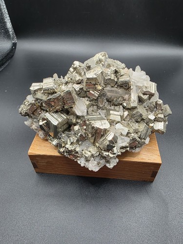 Pyrit auf quarz kalimantan - pyrit,