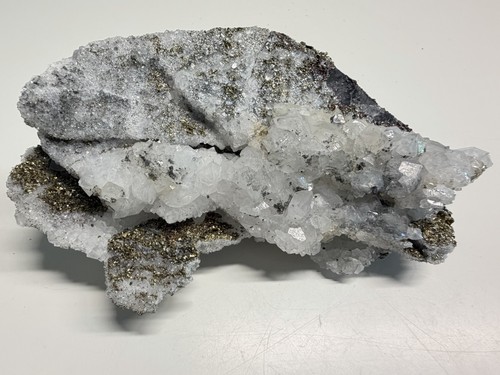 Fluorit mit quarz pyrit - mit,
