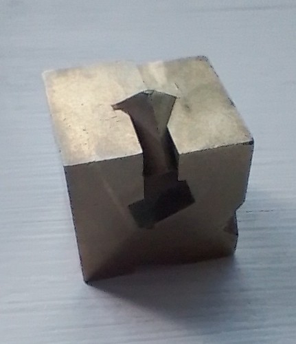 Pyrit würfel 1 8 - pyrit, cm
