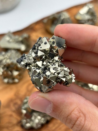 Oktaedrischer pyrit aus peru - pyrit,