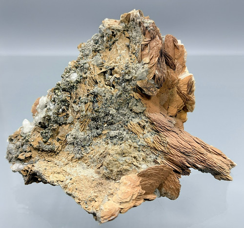 Calcit quarz pyrit xx - calcit,
