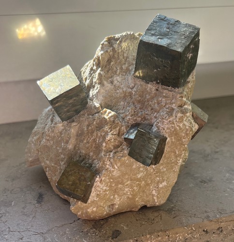 Pyritstufe mit mehreren