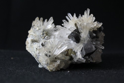 Pyrit kupferkies quarz - pyrit,