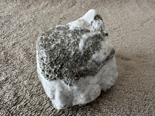 Mineral dolomit mit pyrit - mineral:,