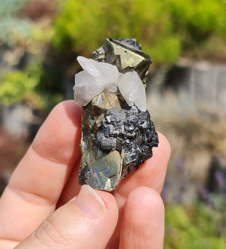 Pyrit calcit galenit - galenit, peru